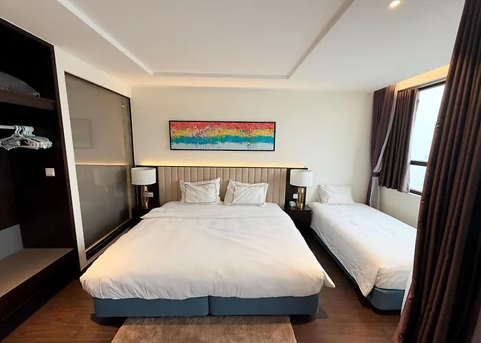 Sapphire Hon Gai Retreat *