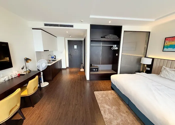 Sapphire Hon Gai Retreat *